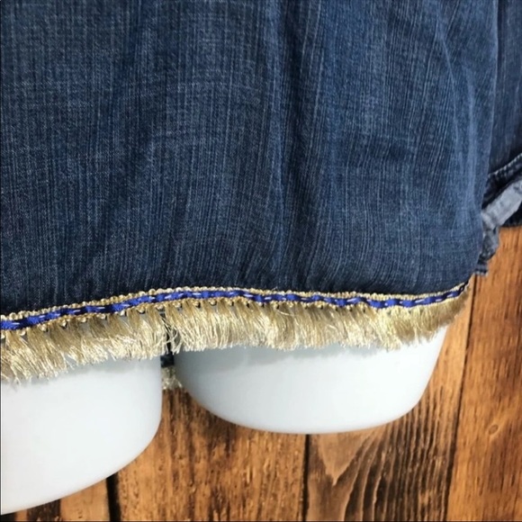 Cloth & Stone Chambray Gold Fringe Button Down Blouse Size Small - Picture 3 of 9